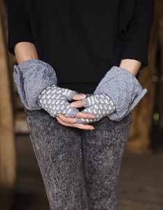 PC11 Fingerless French Mousle Pattern Download